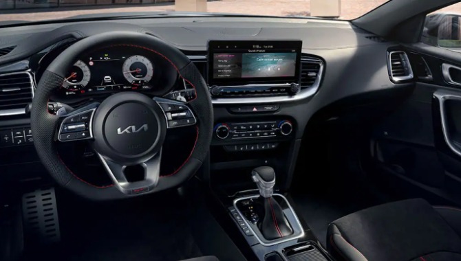 Kia ProCeed - Interior